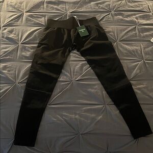 NWT Halara OneForm Seamless Flow Leggings Black - Size M